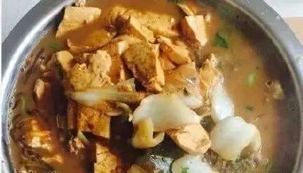 图为:豆腐炖鱼